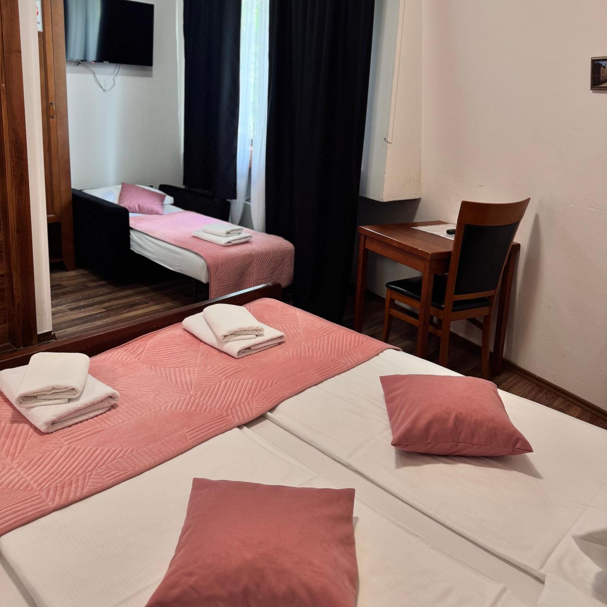 Hotel Paviljon Bihac Luaran gambar