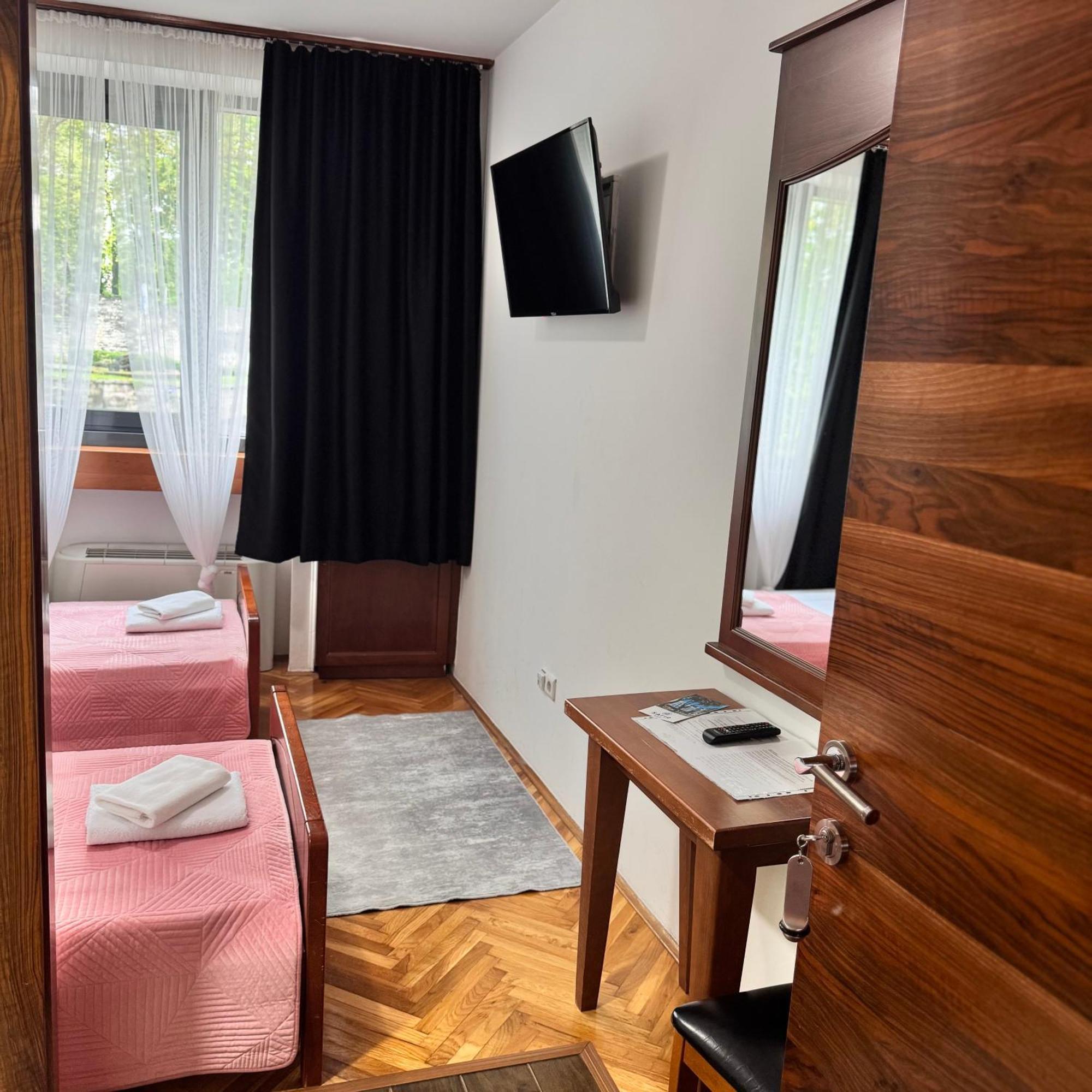 Hotel Paviljon Bihac Luaran gambar